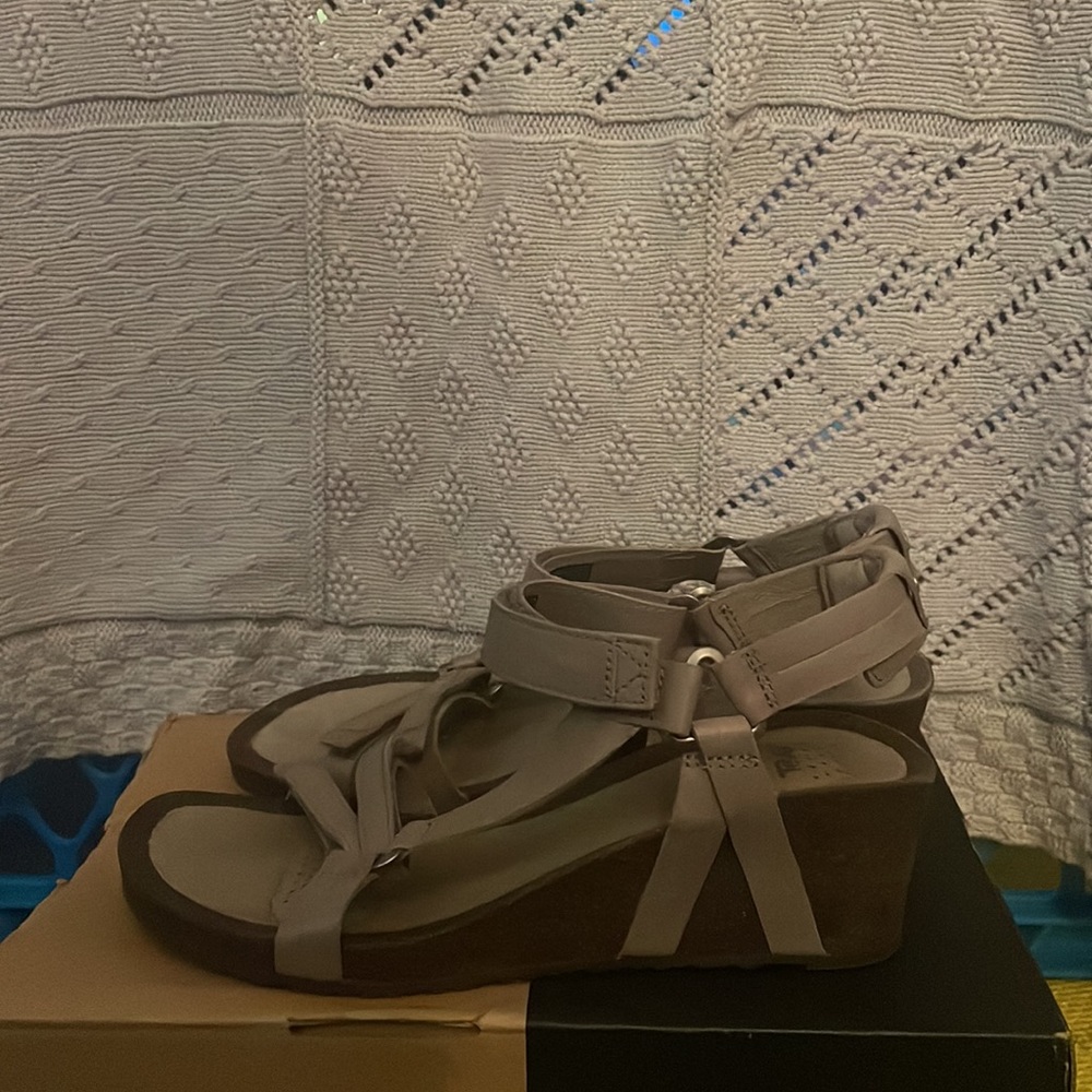 TEVA - Picture 3 of 5